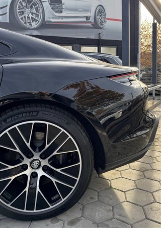 Porsche Taycan 4 S 408 CV