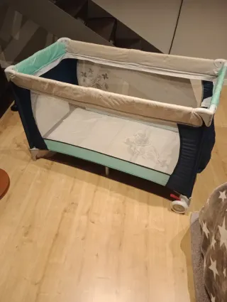 Cuna de viaje / Parque infantil