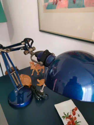 Lampada da scrivania blu