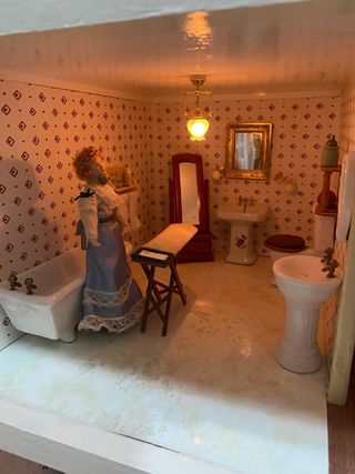 Casa delle bambole stile vittoriano