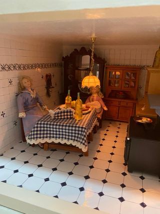 Casa delle bambole stile vittoriano