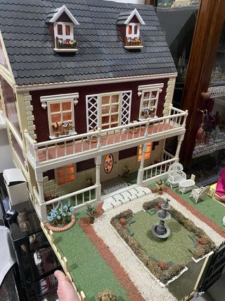 Casa delle bambole stile vittoriano