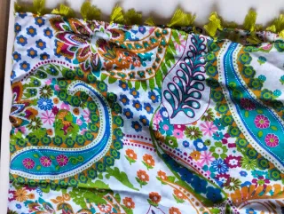 Pañuelo mujer con flecos multicolor