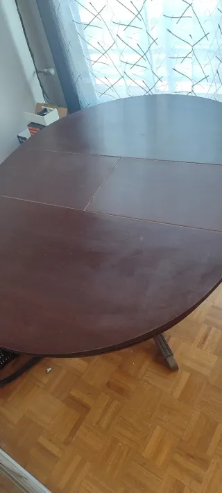 Mesa redonda extensible de madera