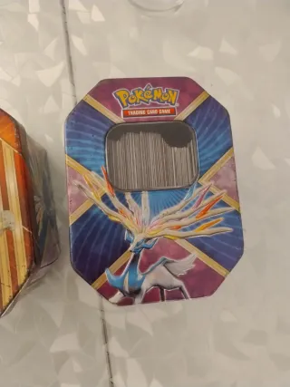 Caja metálica Pokémon