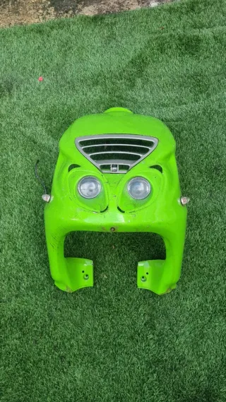 Tapas delantera Piaggio NRG