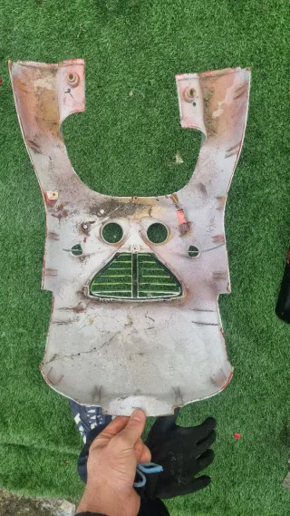 Tapas delantera Piaggio NRG