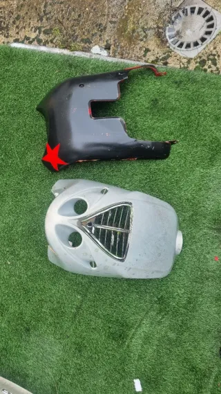 Tapas delantera Piaggio NRG