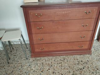 Cómoda de madera