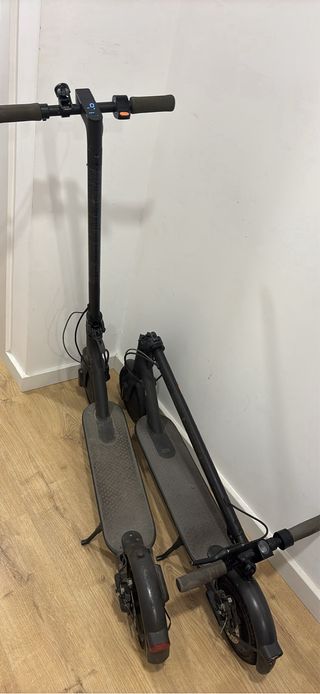 Pareja Patinetes Eléctricos Xiaomi Mi2 y Mi1