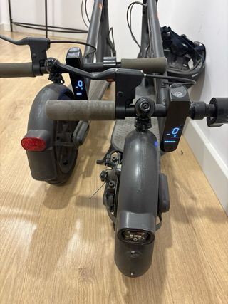 Pareja Patinetes Eléctricos Xiaomi Mi2 y Mi1