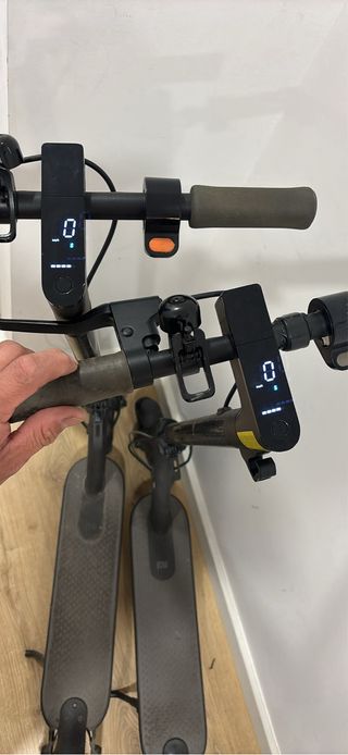 Pareja Patinetes Eléctricos Xiaomi Mi2 y Mi1
