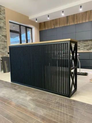 Estantería de Hierro Dorada y Blanca