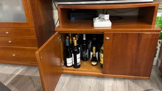 Muebles salón comedor de madera maciza