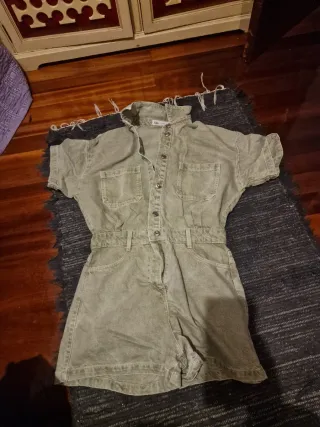 Mono ZARA verde oliva