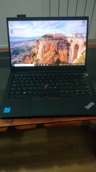 Lenovo Thinkpad E14 i5 11th Gen 8GB 256GB NV Win11