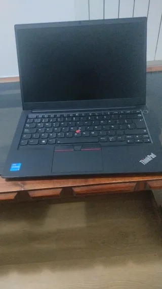 Lenovo Thinkpad E14 i5 11th Gen 8GB 256GB NV Win11