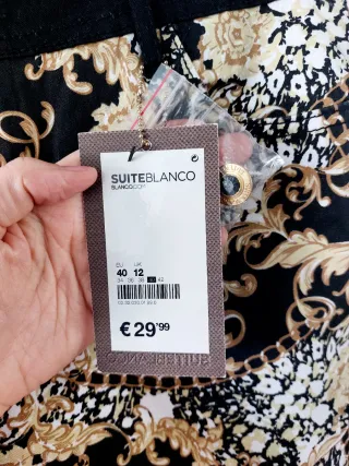 Pantalón vaquero estampado