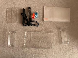 Nintendo Switch + funda y accesorios