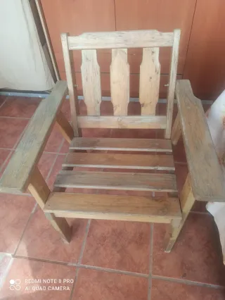 Mesa de jardín de madera