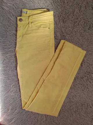 Pantalones pitillo tiro bajo
