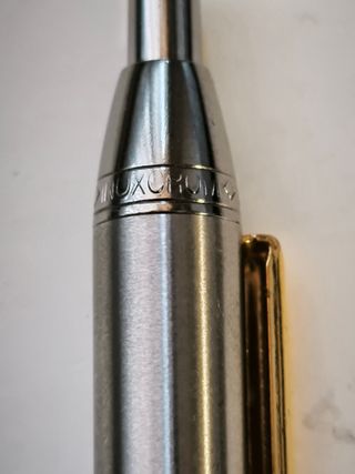 Bolígrafo Inoxcrom plateado con clip dorado