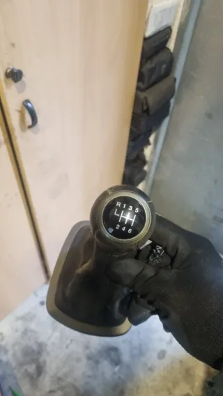 Pomo marchas 6v Golf 5