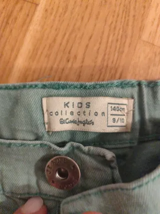 Bermudas niño verde