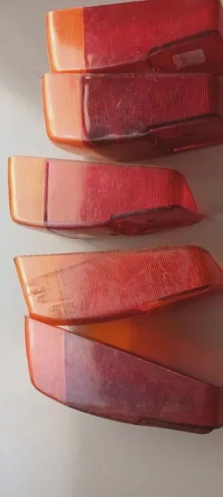 5 Plásticos Pilotos Traseros Derechos Seat 600