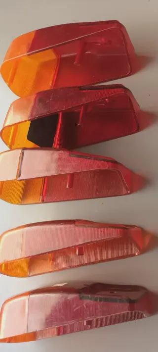 5 Plásticos Pilotos Traseros Derechos Seat 600