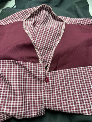 Delantal rojo y blanco a cuadros