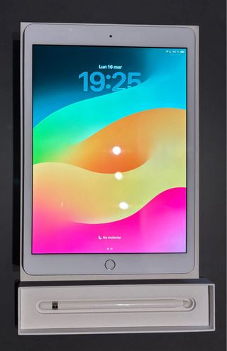 iPad 8va Generación Plata 32GB + Apple Pencil
