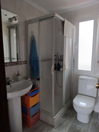 VENTA: León, 5 4. PISO luminoso con amplia terraza