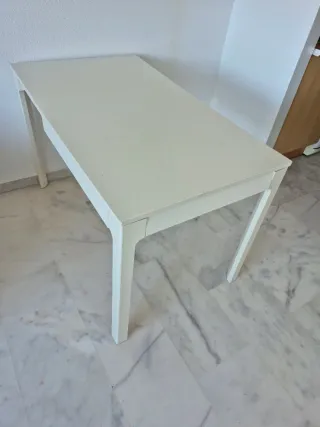 Mesa Ikea extensible blanca 70x80 a 70x120