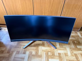 Monitor BenQ Mobiuz EX3415R Curvo