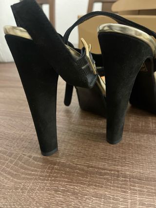 Tacones Gloria Ortiz Negro/Dorado Talla 40