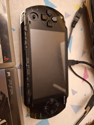 Pack PSP 1004 + Juegos + Funda