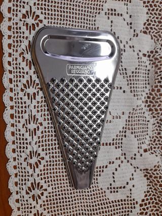 Set 5 Utensili Cucina: Scolapasta, Tagliere