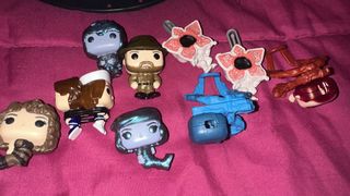 Expositor Stranger Things con 9 figuras