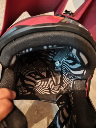 Casco ONeal Enduro/DH burdeos y Negro