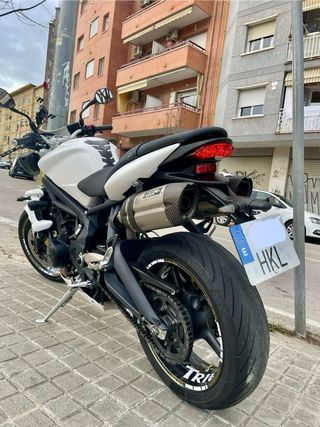Moto Triumph Street Triple 675