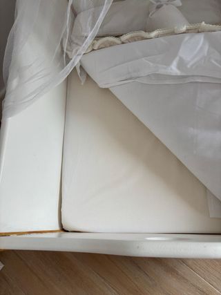 Moisés blanco con dosel