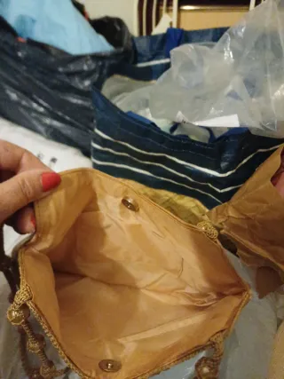 Bolso de fiesta beige y dorado