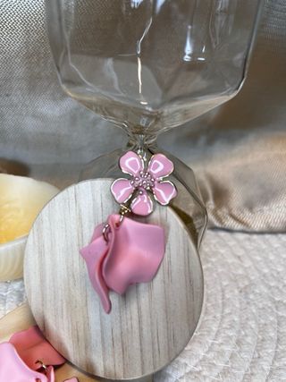 Pendientes largos flor y pétalos dorados