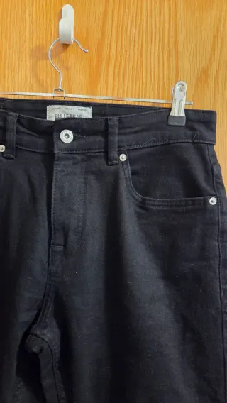 Pantalón vaquero negro Pull&Bear Talla M