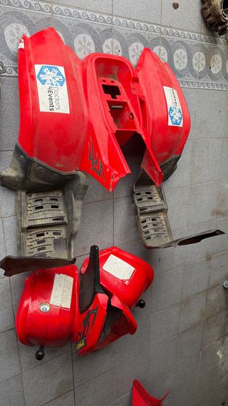 Plásticos Polaris Phoenix Vermelhos