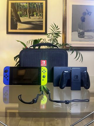 ¡CÓMO NUEVA! Nintendo Switch + Accesorios + Funda