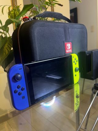 ¡CÓMO NUEVA! Nintendo Switch + Accesorios + Funda