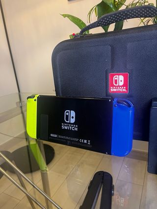 ¡CÓMO NUEVA! Nintendo Switch + Accesorios + Funda