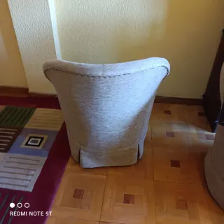 2 Butacas Clásicas Beige con Cojines Florales